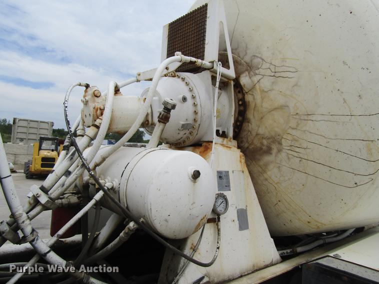 image for item DF3820 2000 Sterling L9500 ready mix truck