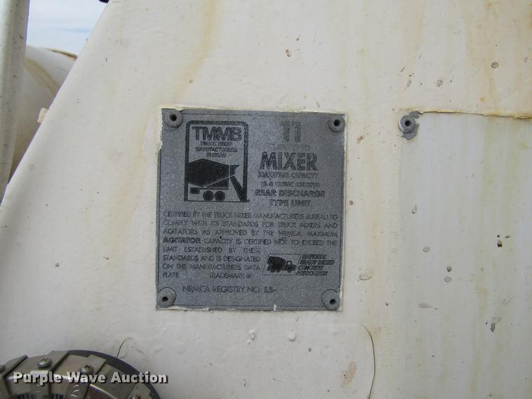 image for item DF3820 2000 Sterling L9500 ready mix truck