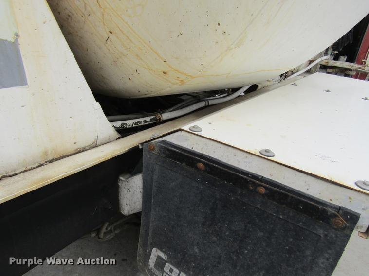 image for item DF3820 2000 Sterling L9500 ready mix truck