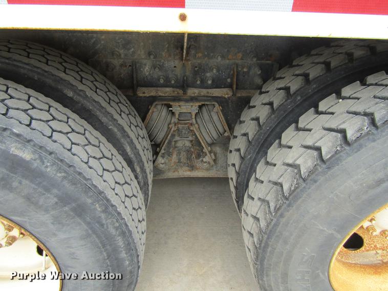 image for item DF3820 2000 Sterling L9500 ready mix truck