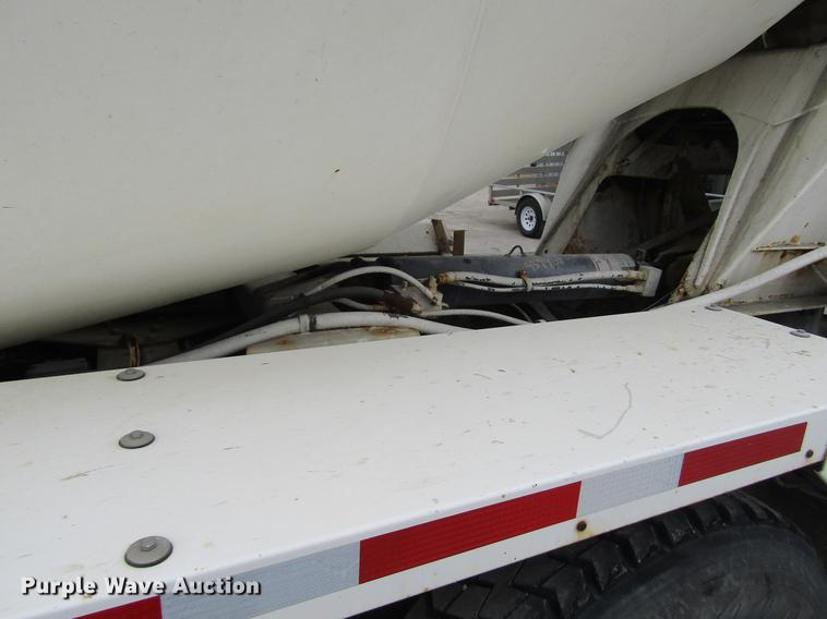 image for item DF3820 2000 Sterling L9500 ready mix truck