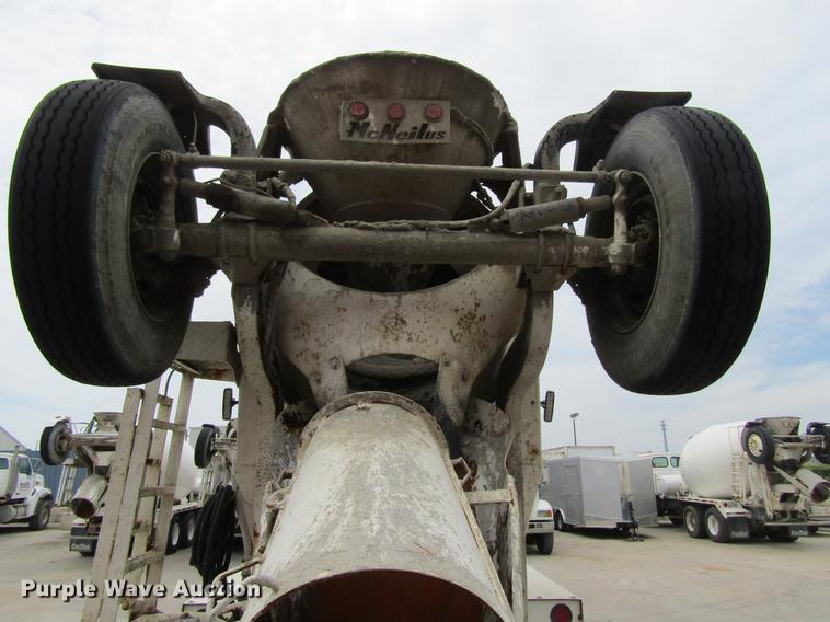 image for item DF3820 2000 Sterling L9500 ready mix truck