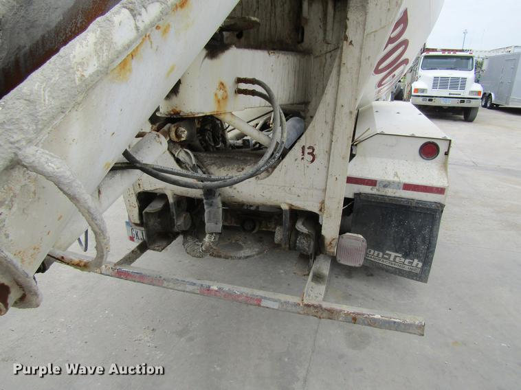 image for item DF3820 2000 Sterling L9500 ready mix truck