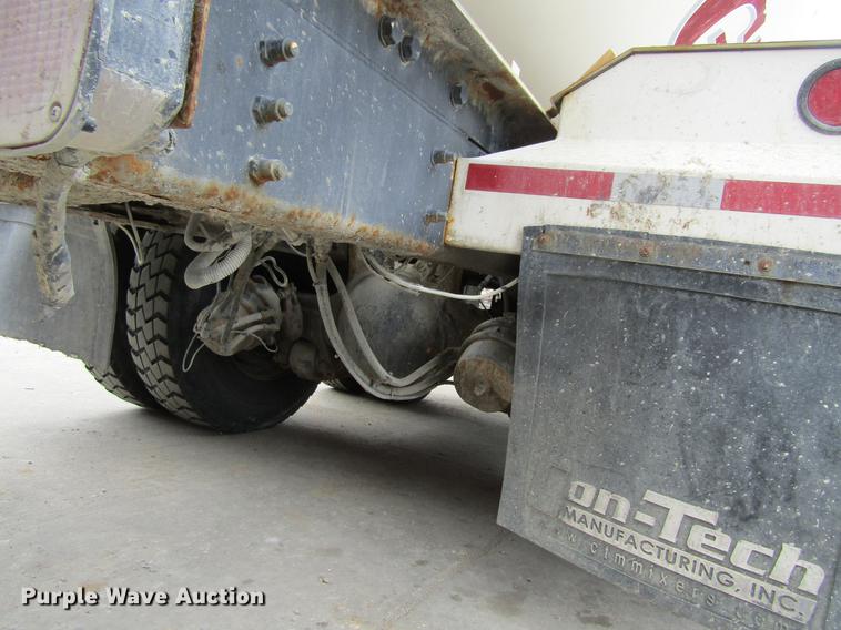 image for item DF3820 2000 Sterling L9500 ready mix truck