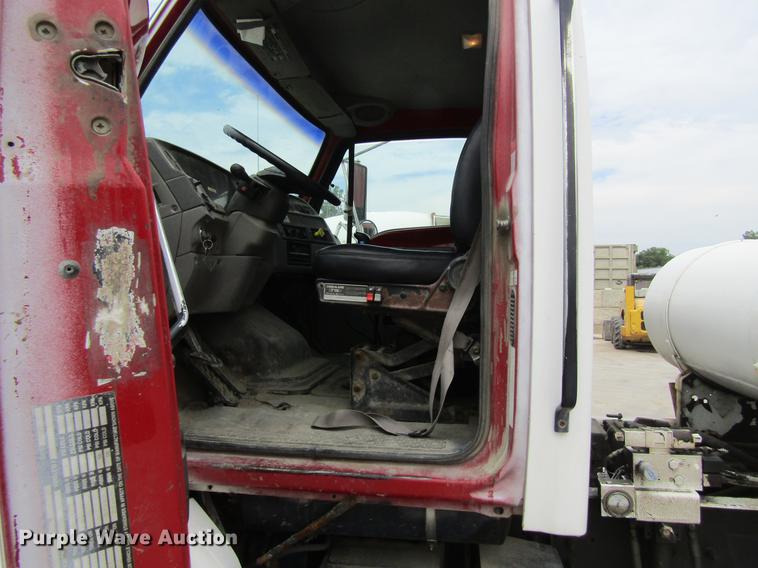 image for item DF3820 2000 Sterling L9500 ready mix truck