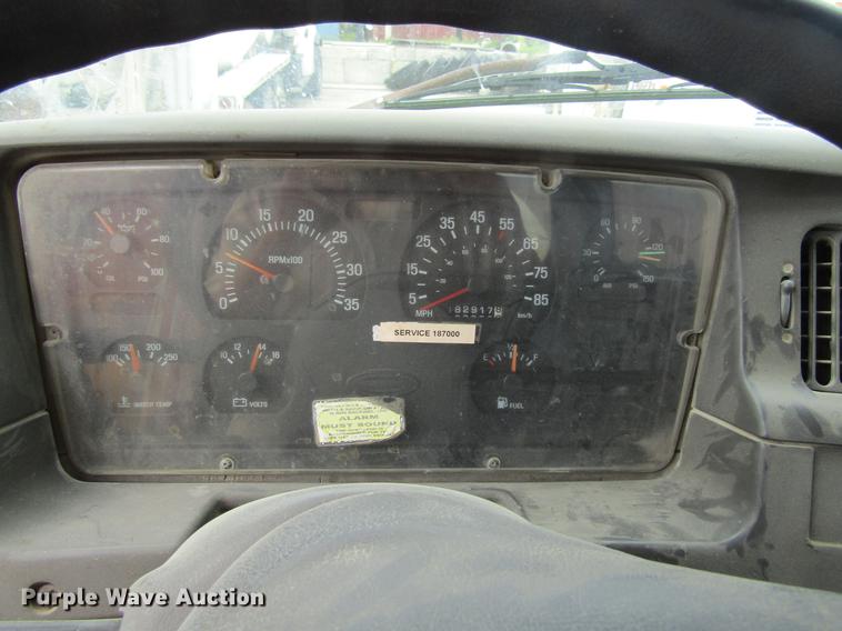 image for item DF3820 2000 Sterling L9500 ready mix truck