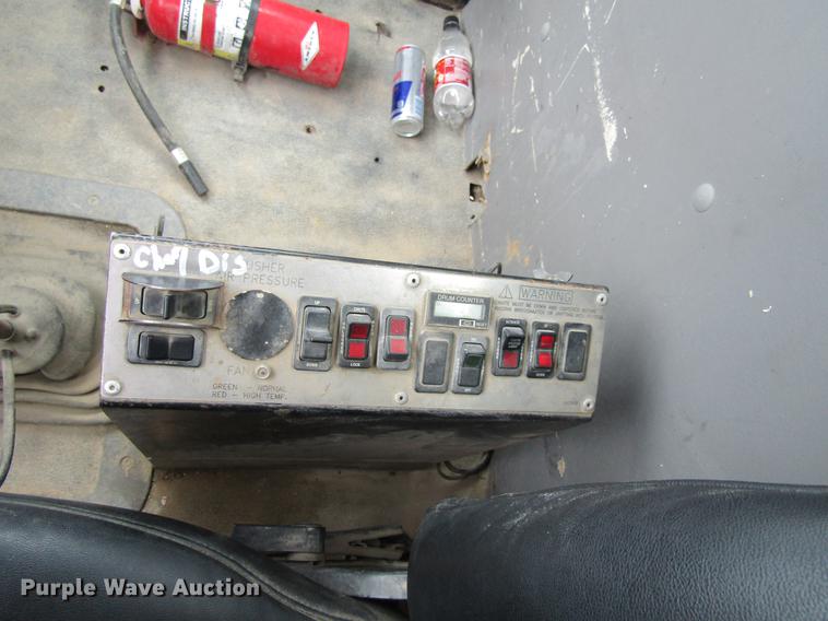 image for item DF3820 2000 Sterling L9500 ready mix truck