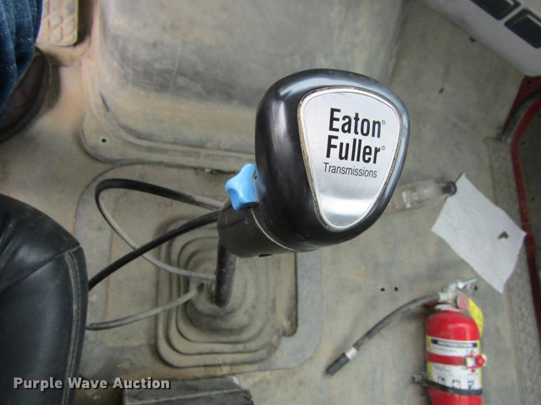 image for item DF3820 2000 Sterling L9500 ready mix truck