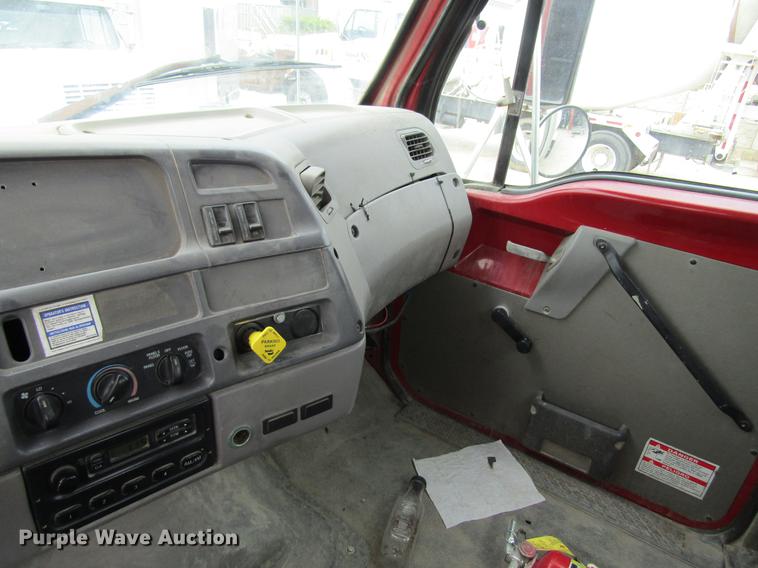image for item DF3820 2000 Sterling L9500 ready mix truck