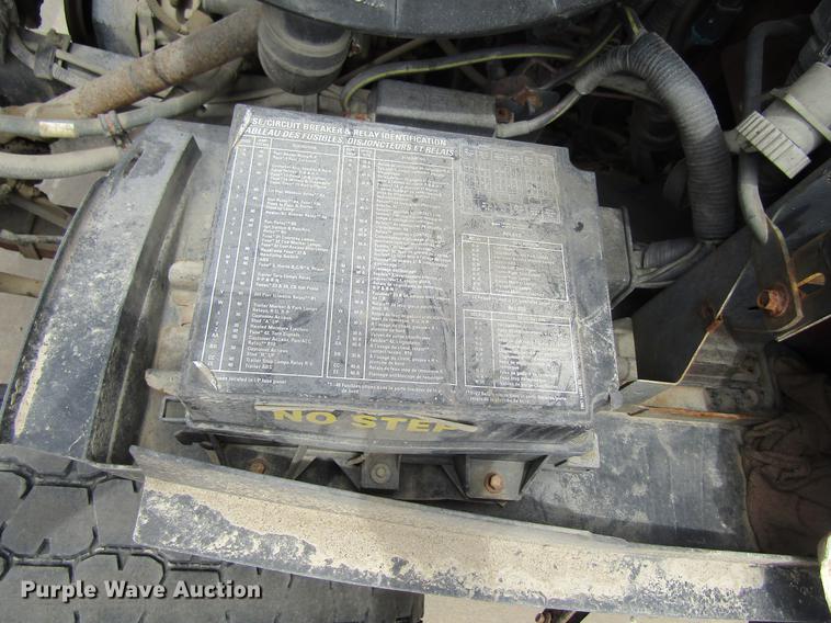 image for item DF3820 2000 Sterling L9500 ready mix truck