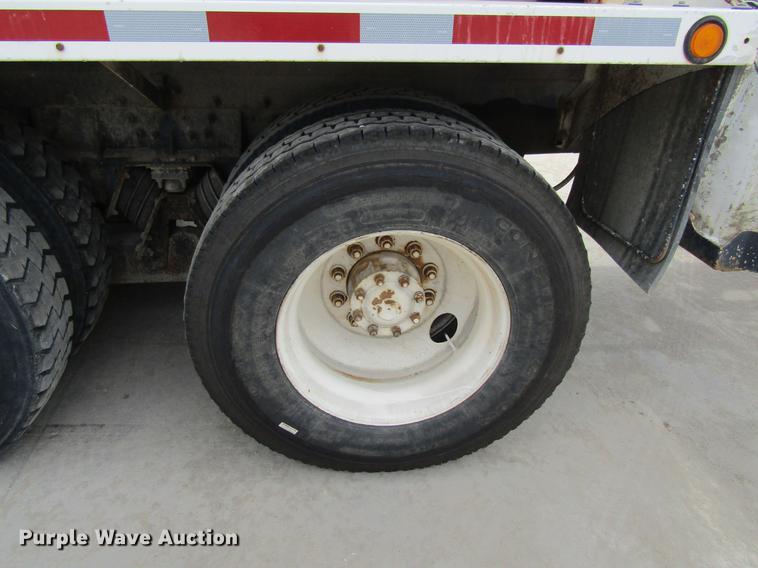 image for item DF3820 2000 Sterling L9500 ready mix truck