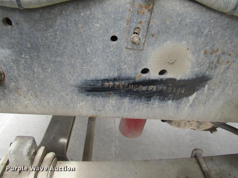 image for item DF3820 2000 Sterling L9500 ready mix truck