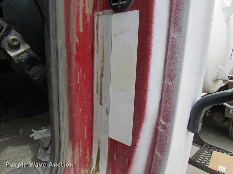 image for item DF3820 2000 Sterling L9500 ready mix truck