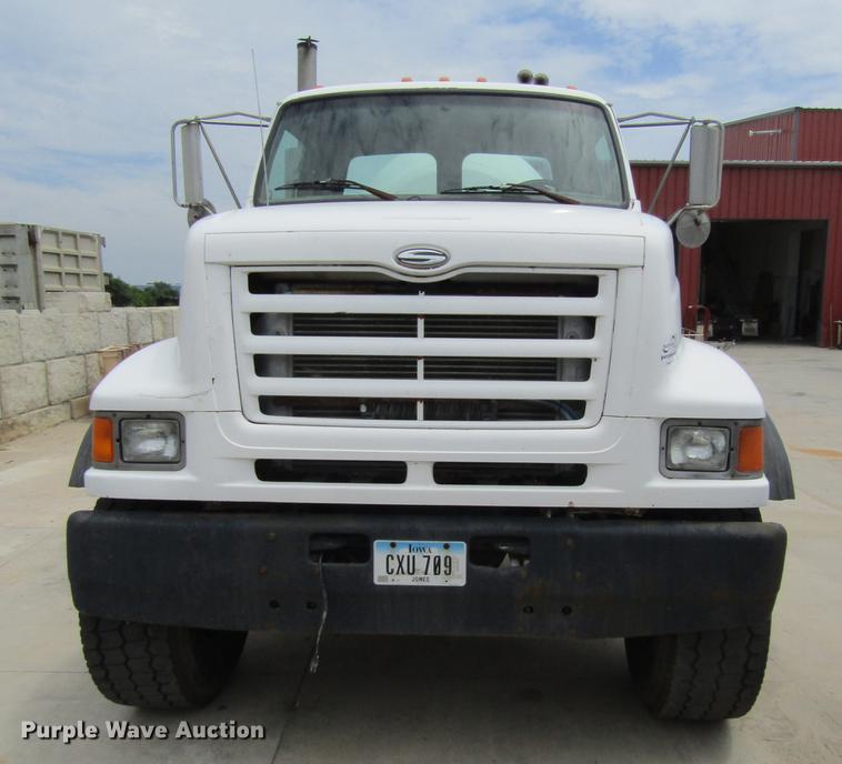 image for item DF3821 2000 Sterling L9500 ready mix truck