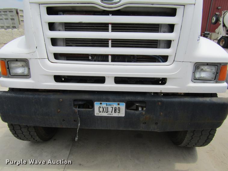 image for item DF3821 2000 Sterling L9500 ready mix truck