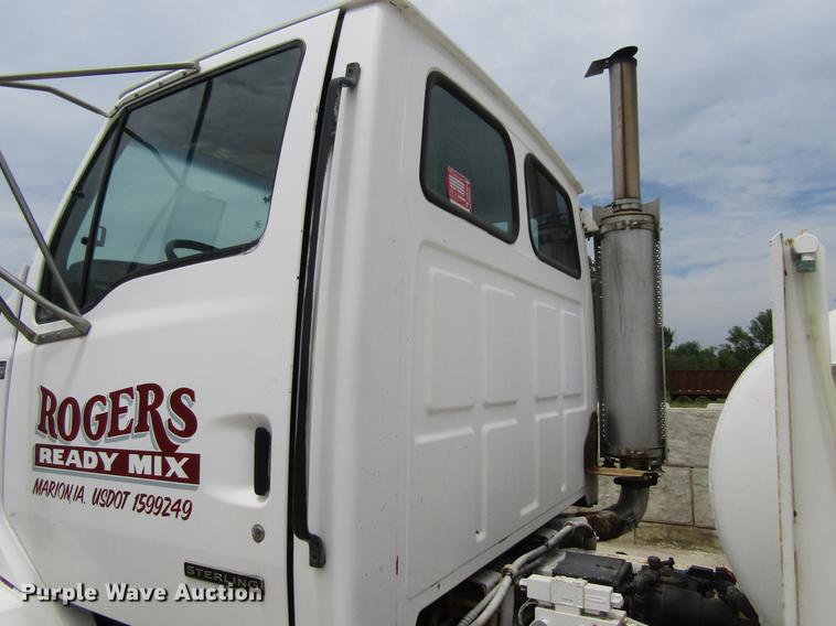 image for item DF3821 2000 Sterling L9500 ready mix truck