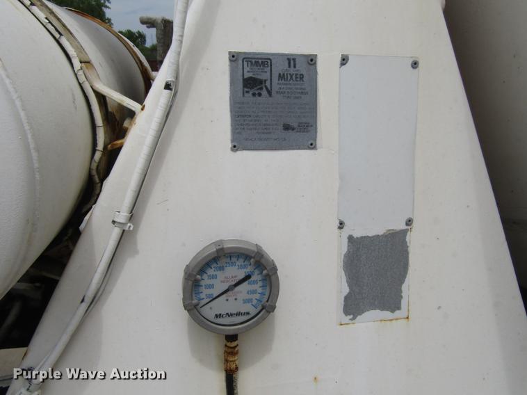 image for item DF3821 2000 Sterling L9500 ready mix truck