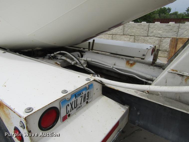 image for item DF3821 2000 Sterling L9500 ready mix truck