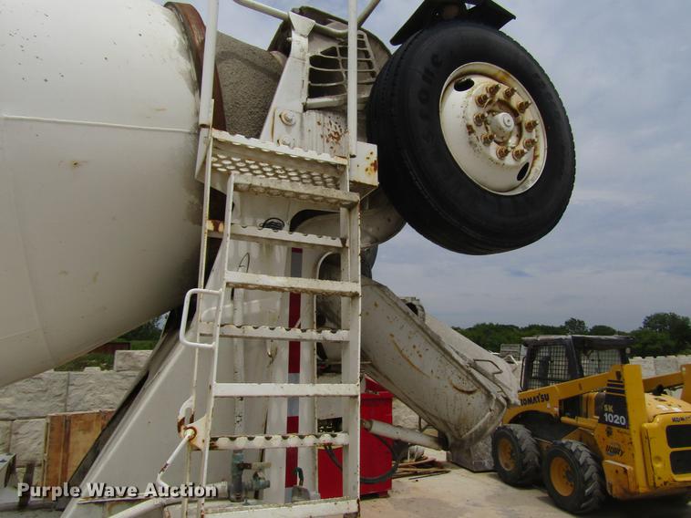 image for item DF3821 2000 Sterling L9500 ready mix truck