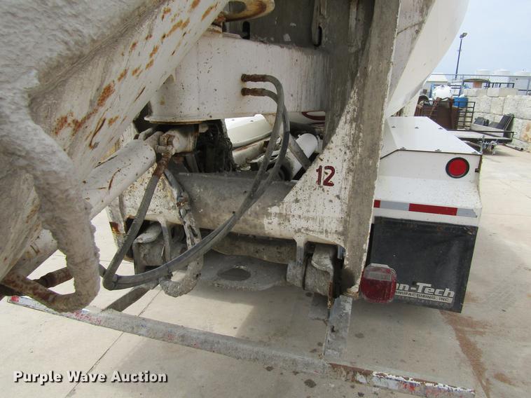 image for item DF3821 2000 Sterling L9500 ready mix truck