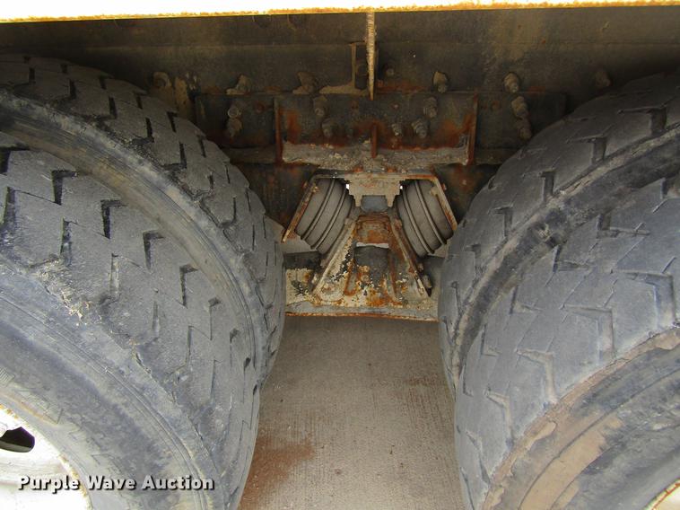 image for item DF3821 2000 Sterling L9500 ready mix truck