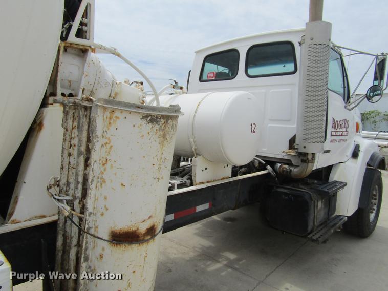 image for item DF3821 2000 Sterling L9500 ready mix truck