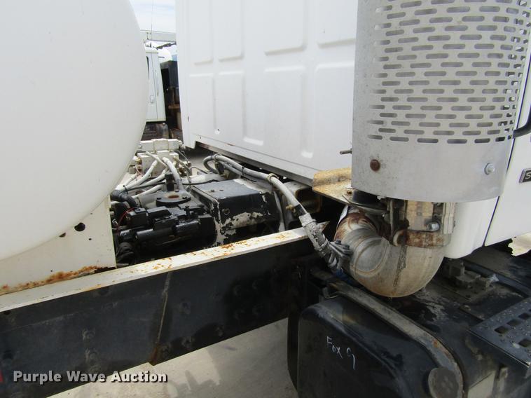 image for item DF3821 2000 Sterling L9500 ready mix truck