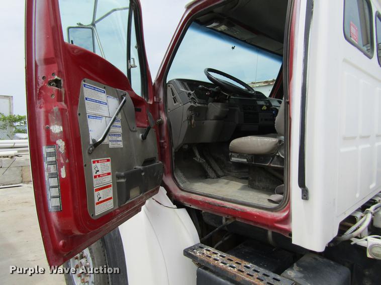 image for item DF3821 2000 Sterling L9500 ready mix truck