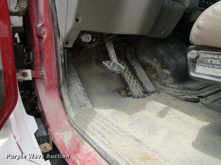 image for item DF3821 2000 Sterling L9500 ready mix truck