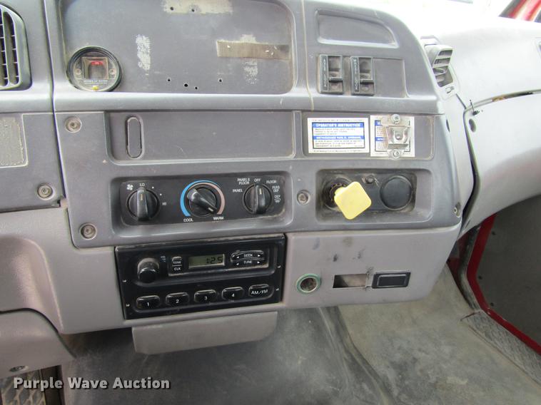 image for item DF3821 2000 Sterling L9500 ready mix truck