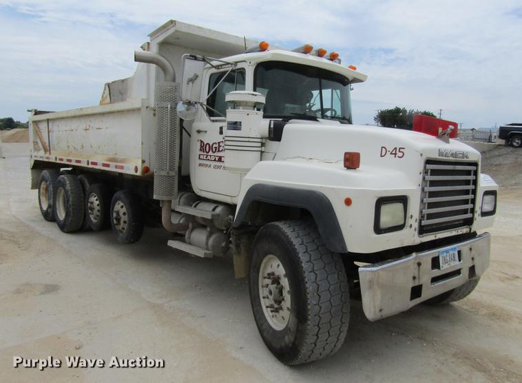 image for item DF3822 1996 Mack RD600 dump truck