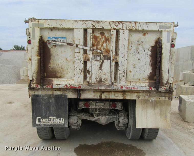 image for item DF3822 1996 Mack RD600 dump truck