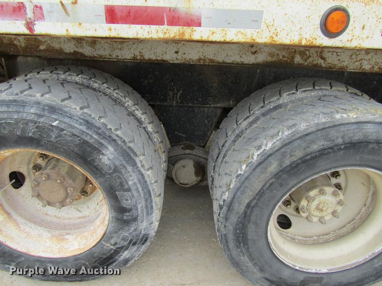 image for item DF3822 1996 Mack RD600 dump truck