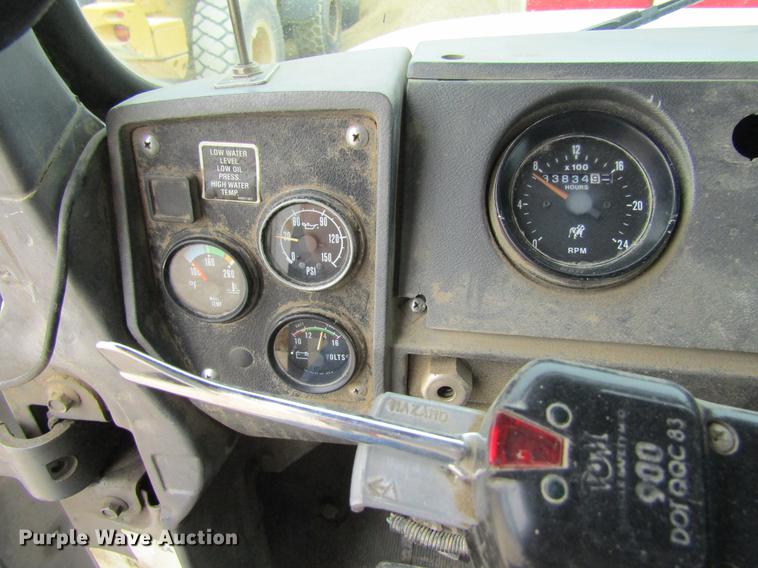 image for item DF3822 1996 Mack RD600 dump truck