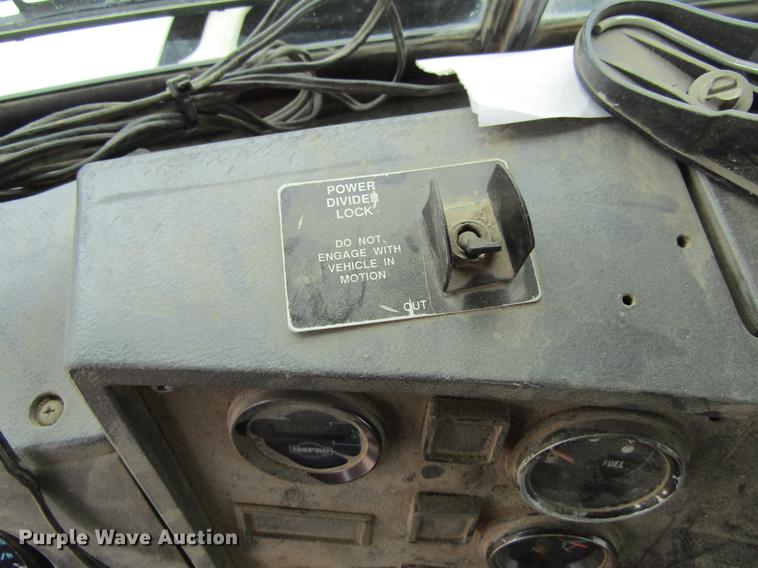 image for item DF3822 1996 Mack RD600 dump truck