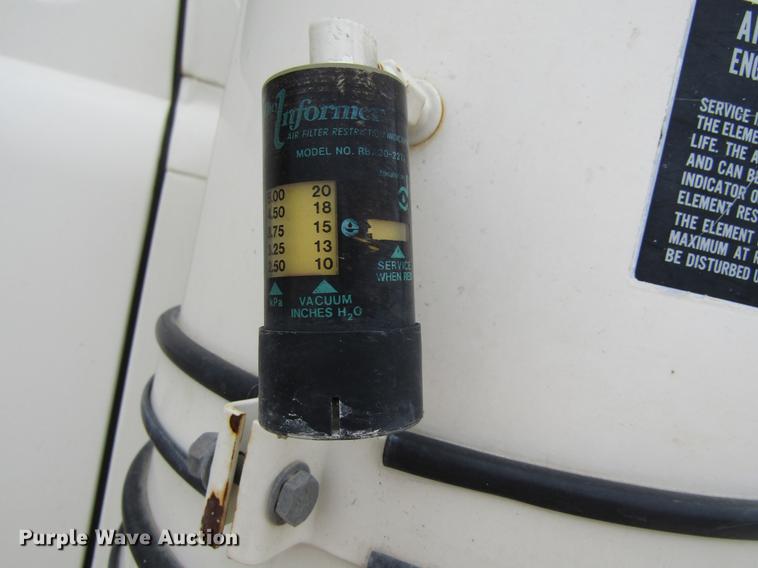 image for item DF3822 1996 Mack RD600 dump truck