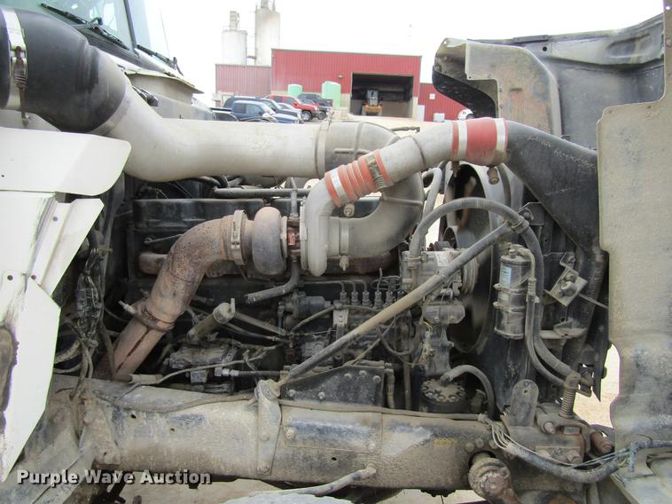 image for item DF3822 1996 Mack RD600 dump truck