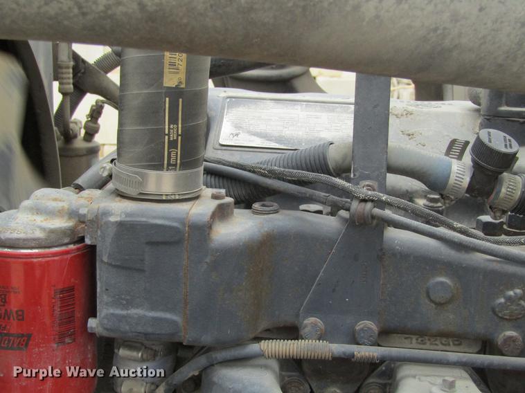 image for item DF3822 1996 Mack RD600 dump truck