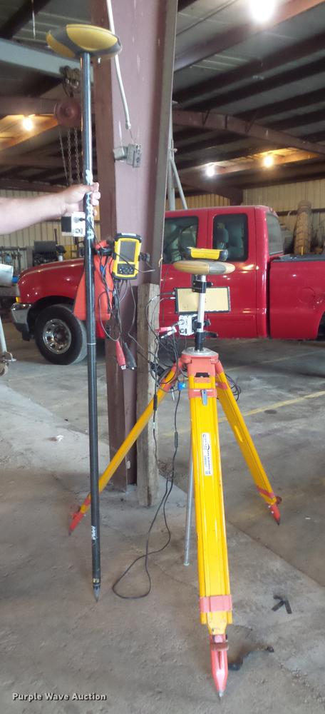 image for item DM9927 Topcon Legacy-E GPS reciever