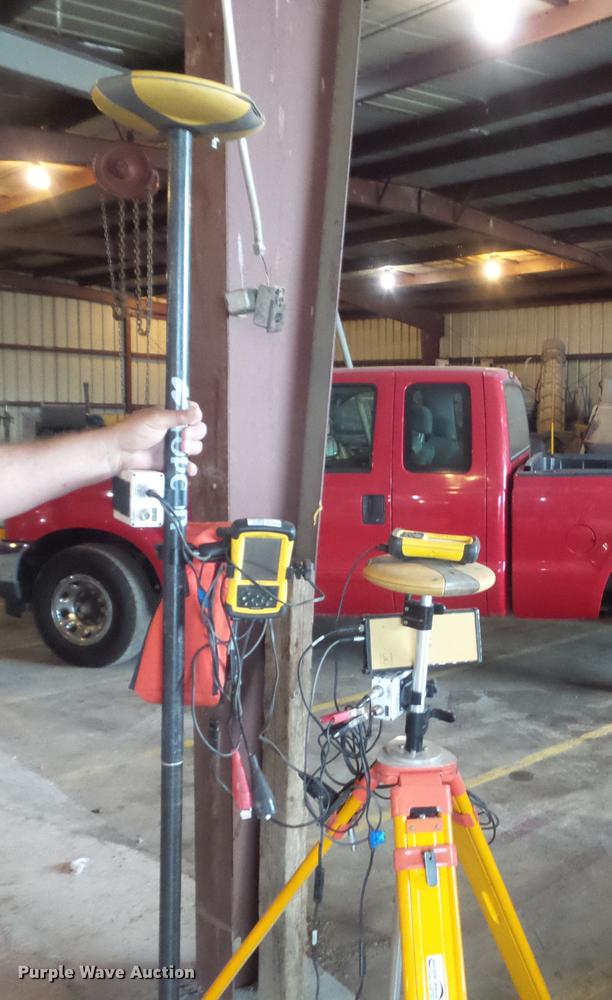 image for item DM9927 Topcon Legacy-E GPS reciever