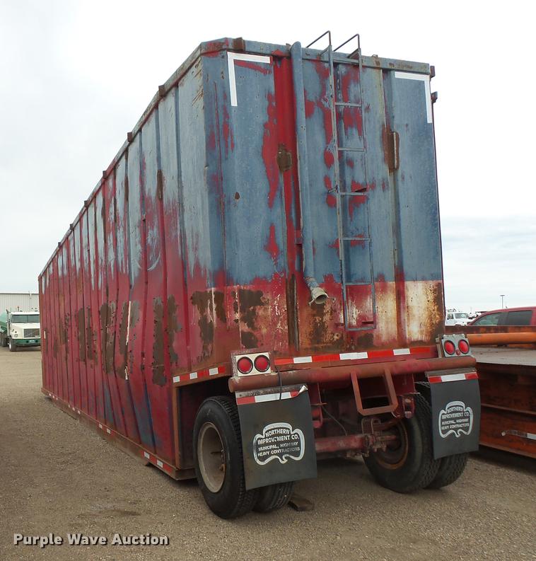 image for item DV9311 Frac tank trailer