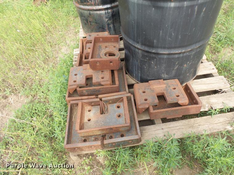 image for item DV9312 Vermeer trencher chain teeth and plates