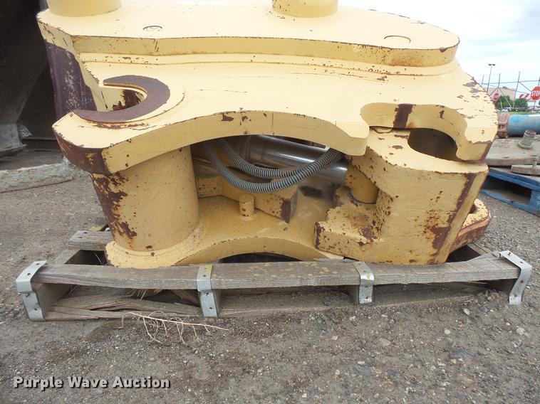 image for item DV9316 Excavator quick coupler