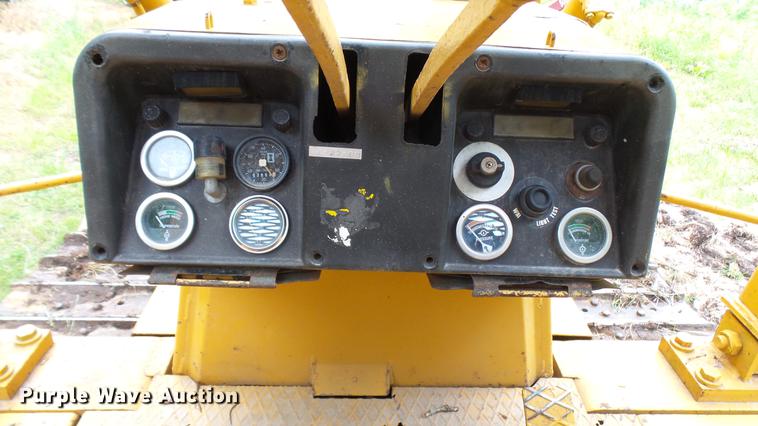 image for item DX9372 1986 Fiat-Allis 10C dozer