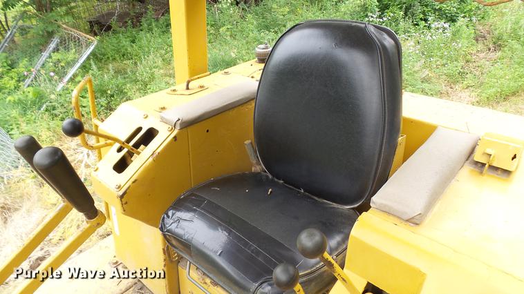 image for item DX9372 1986 Fiat-Allis 10C dozer