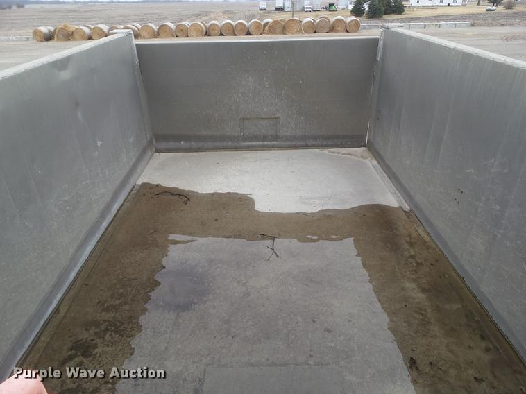 image for item DZ9293 1971 Clement end dump pup trailer