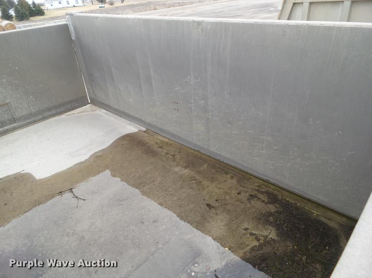 image for item DZ9293 1971 Clement end dump pup trailer