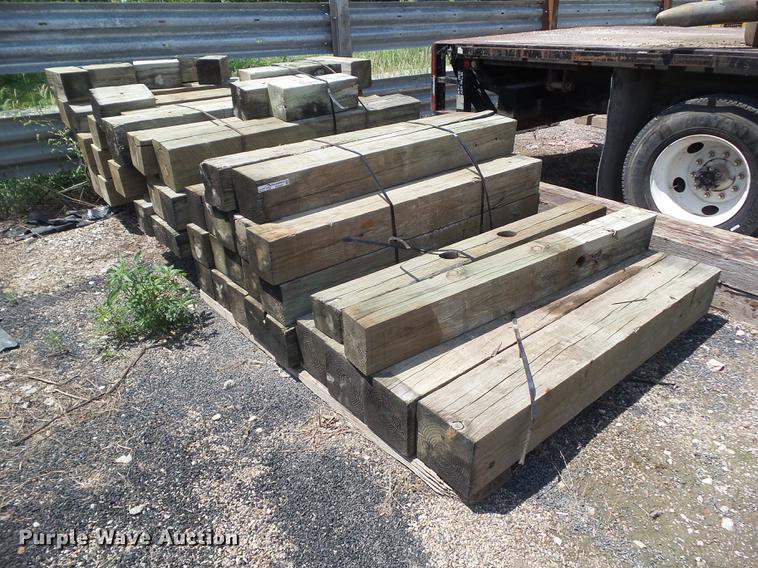 image for item DZ9354 Guardrail posts and blocks