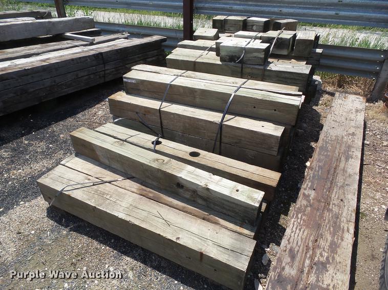 image for item DZ9354 Guardrail posts and blocks