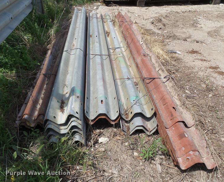 image for item DZ9362 Steel guard rail